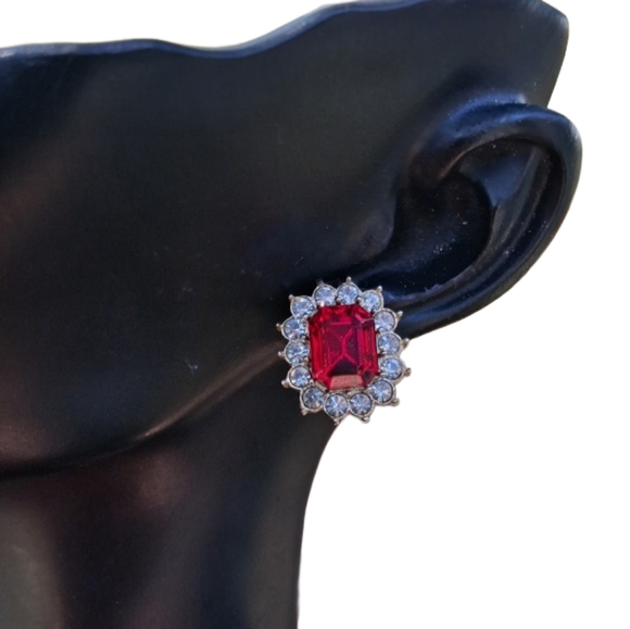 Vintage Jewelry - Vintage 80s Red Rhinestone Sunburst Stud Earrings
